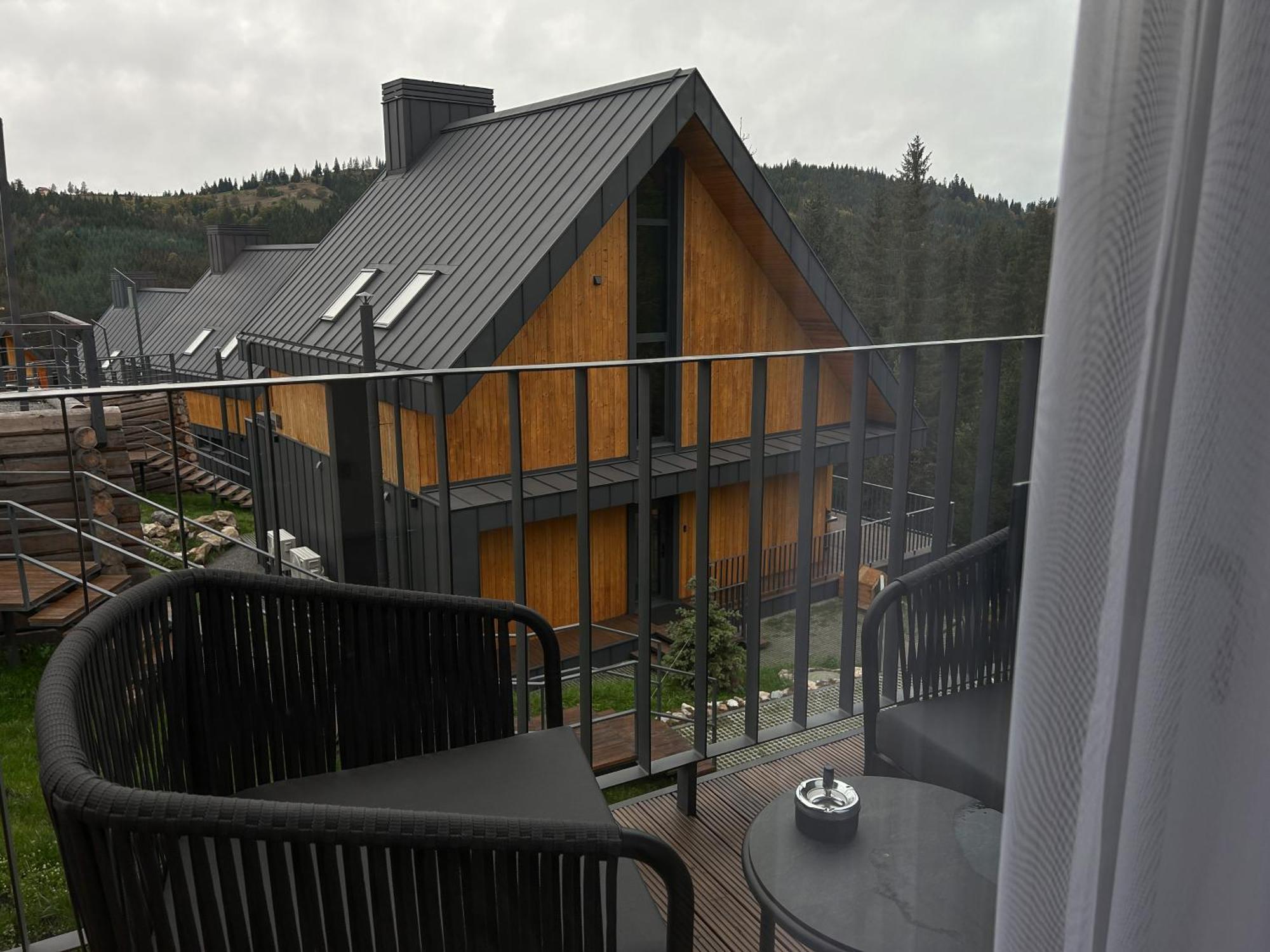 Skogur - Home & Resort Bukovel Eksteriør bilde
